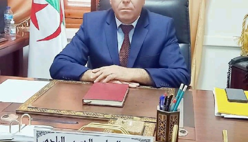 الشلف.. مير سيدي عكاشة يرفض إستلام مشروع خط الألياف دون تصليح الطريق