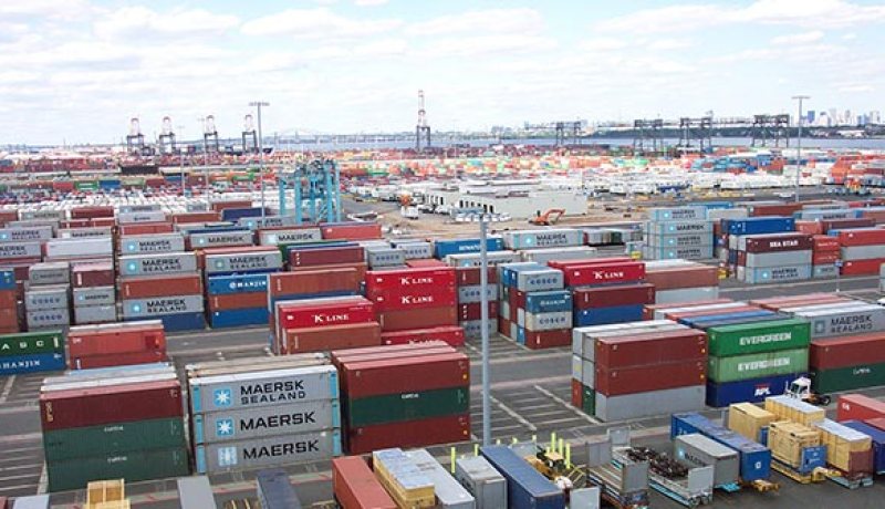 وزير التجارة: العودة إلى نظام الرُخص غير وارد إطلاقا