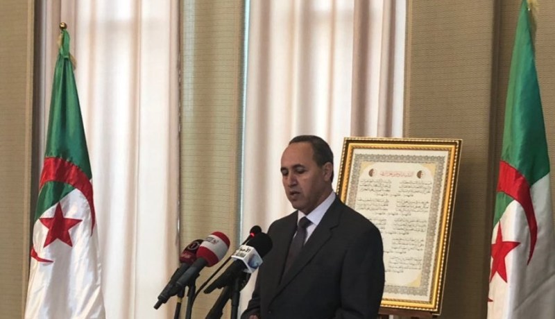 ميهوبي يشرف على إفتتاح المعرض التشكيلي كريم مزياني وافتتح المتحف البحري بالعاصمة