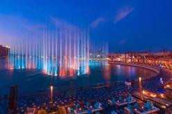 افتتاح أكبر نافورة مياه بالعالم في دبي