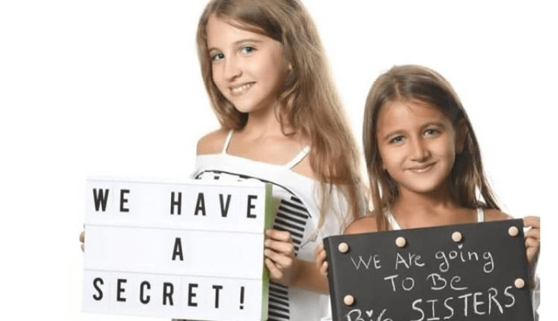 ابنتا نانسي عجرم تعلنان خبر حمل والدتهما بطريقة مميزة