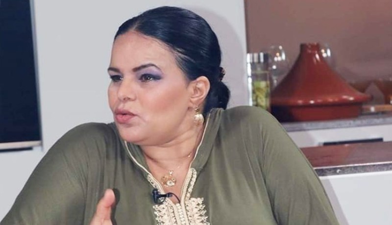 الممثلة نضال تدعو ناشري صورة والدتها وهي مريضة بحذفها