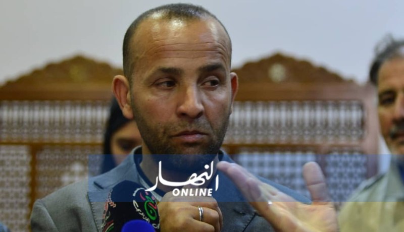 رشيد نكاز يودع ملف ترشحه لدى المجلس الدستوري