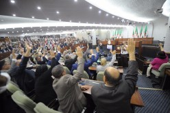 بوحجة :”تمرير مخطط الحكومة ردّ على دعاة الخراب”