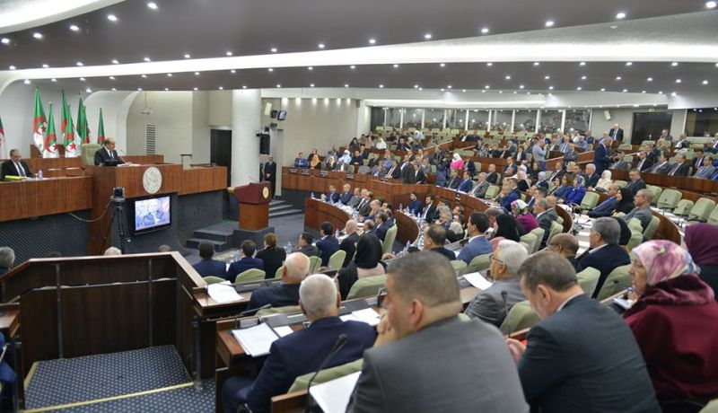 نواب البرلمان يشرعون في مناقشة مخطط عمل الحكومة