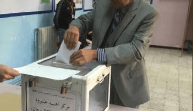 نور الدين مرسلي يدلي بصوته في الإنتخابات المحلية