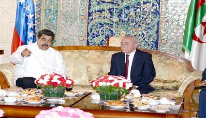 توقف تقني للرئيس الفنزويلي نيكولاس مادورو بالجزائر
