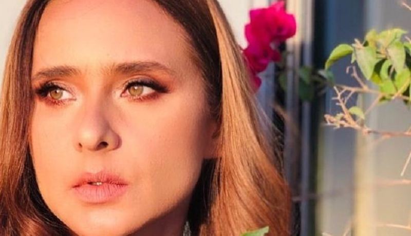 نيللي كريم في أول ظهور لها بعد استئصالها لورم حميد من الوجه