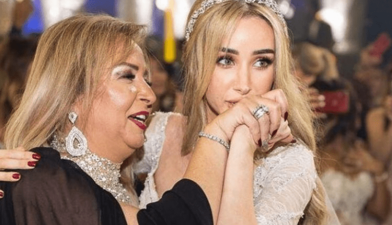 بعد إصابتها بمرض خبيث.. هنا الزاهد توجه رسالة لوالدتها