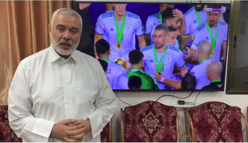 بالفيديو.. إسماعيل هنية يهنئ الجزائر والغزاويون يحتفلون بتتويج محاربي الصحراء