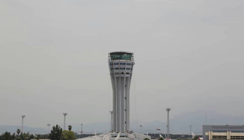 الرعود تحول مسار 3 طائرات من مطار هواري بومدين إلى وهران وبجاية