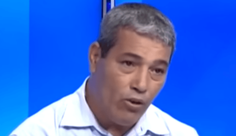 هواري قدور يتخلى عن رئاسة الرابطة الجزائرية للدفاع عن حقوق الإنسان بسبب المرض
