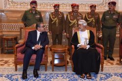 جراد يُستقبل من طرف السلطان هيثم بن طارق ويُقدم له تعازي الجزائر