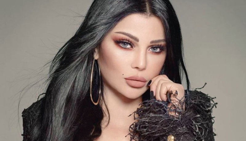 هيفاء وهبي تطلب من متابعيها عدم شراء مجوهراتها المسروقة