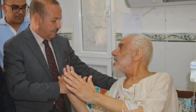 والي باتنة يزور المجاهد العربي دحو