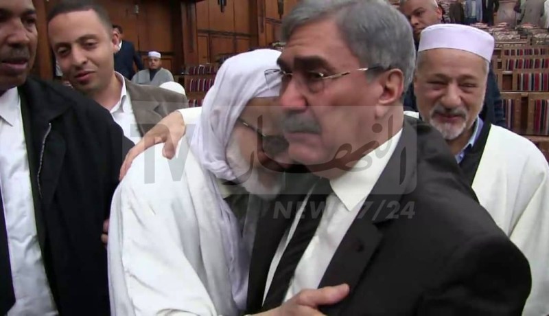 بالبكاء والتكريمات… هكذا ودع ائمة وأعيان وسكان غرداية الوالي المشري