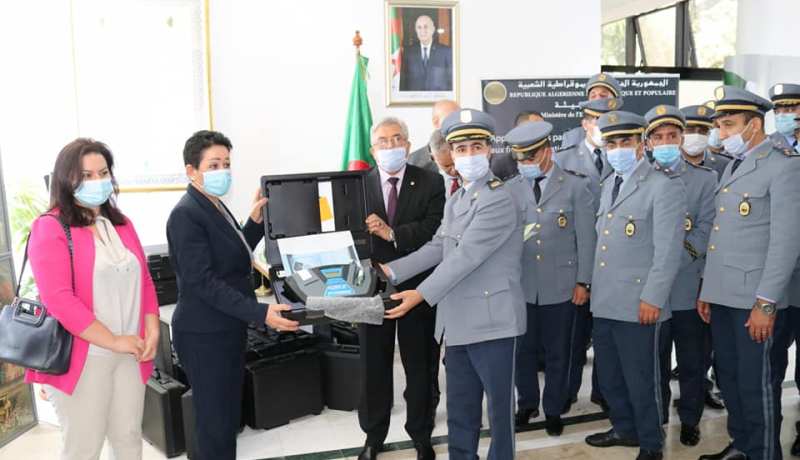 وزارة البيئة تسلّم معدات تشخيص الغازات المبرّدة للمديرية العامة للجمارك