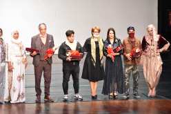 بالصور.. وزارة الثقافة تكرّم مجموعة من الفنانين في افتتاح مهرجان المسرح المحترف