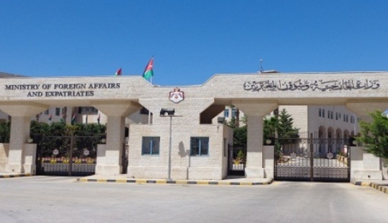 إنفجار أمام الملحقية العسكرية الأردنية في باريس