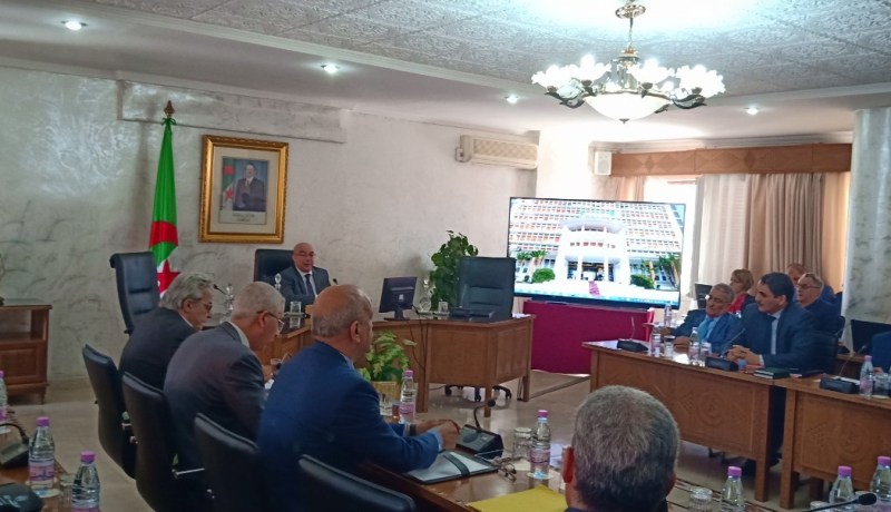 وزارة الداخلية تدرس رئاسيات 2019 وتحضيرات الحج المقبل وإستبدال قفة رمضان بصكوك بريدية