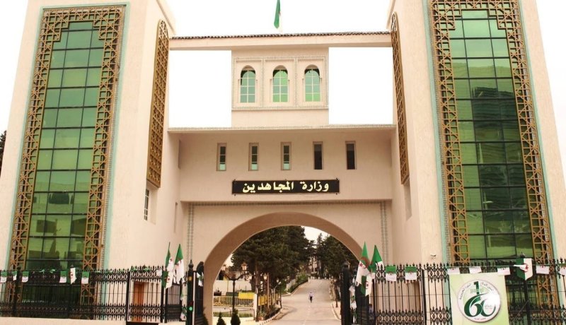 وفاة المجاهد والوزير الأسبق بوديسة صافي