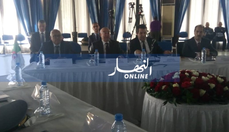 نحو فتح معبر حدودي مع النيجر وتونس لتشجيع التصدير