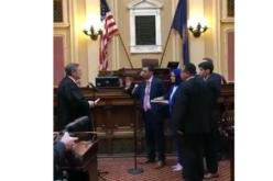 وزير أمريكي يؤدّي اليمين الدستورية بالقسم على المصحف