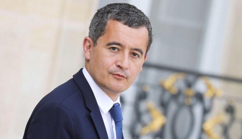 وزير الداخلية الفرنسي يفتخر بأصوله الجزائرية وزيارة أولاد غالي بمستغانم في برنامجه