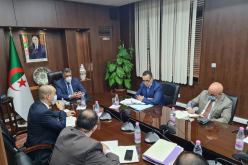 وزير السكن يأمر بربط السكنات التي ستسلم خلال السداسي الثاني والثالث بالغاز والكهرباء