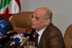 وزير الصناعة يعاين مشروع مركب تحويل البدور الزيتية بجيجل