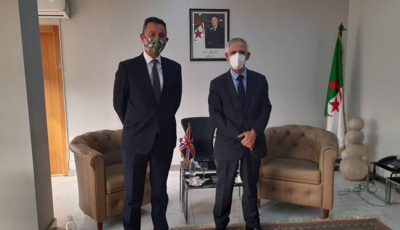 تطوير الشراكة “رابح رابح”.. محور لقاء السفير البريطاني مع وزير الصناعة