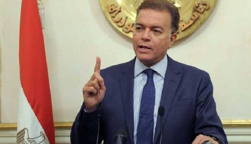 “قطار رمسيس” يطيح بوزير النقل المصري