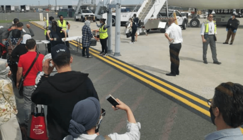 وصول الجزائريين المرحلين من الولايات المتحدة الأمريكية