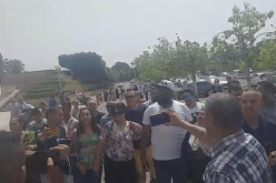 فنانون ينظمون وقفة احتجاجية أمام قصر الثقافة