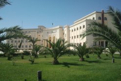 الجلفة: غلق الأسواق الأسبوعية للماشية ومنع المقاهي والمطاعم من استعمال الطاولات والكراسي
