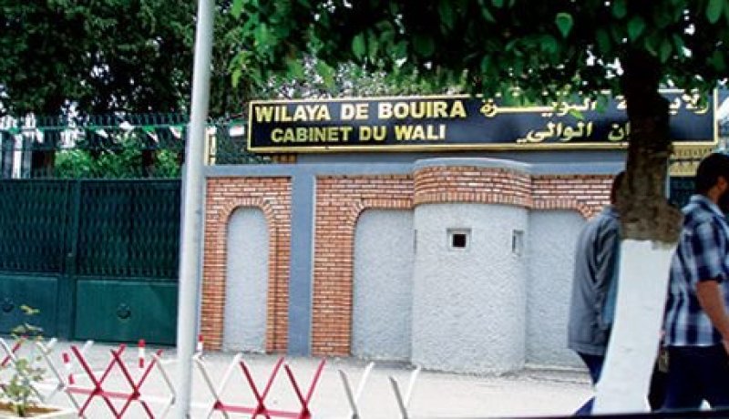 إنهاء مهام نائب رئيس دائرة الأخضرية في البويرة بعد قطع مواطنين للطريق السيّار