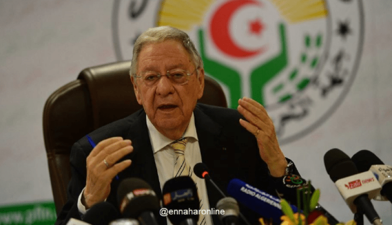 ولد عباس: لا يجب إقحام الجيش في الشؤون السياسية