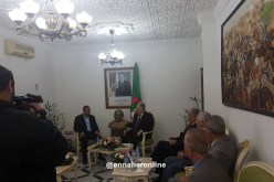 بالصور ..ولد عباس يلتقي مع الناطق الرسمي لحماس سامي أبو زهري