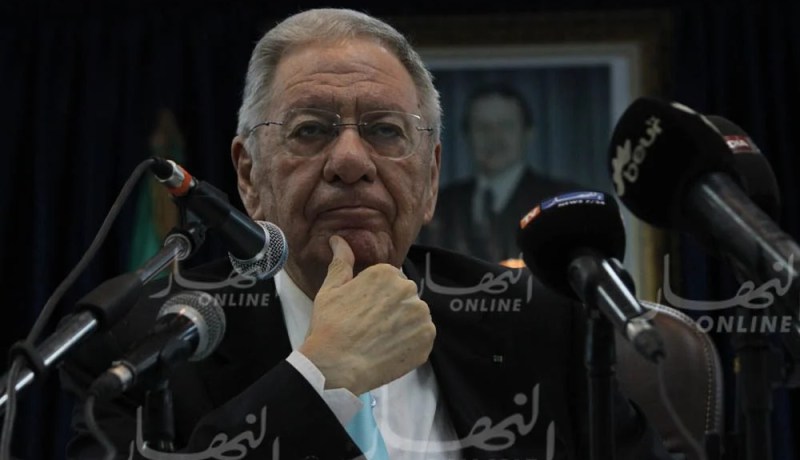 ولد عباس: “اللي يفوت الخط الأحمر في البرلمان ليس منا ونصبنا لجنة لدراسة أي طارئ”