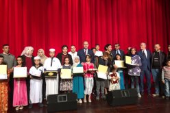 بالصور.. ميهوبي يحضر حفلا للأطفال في وهران