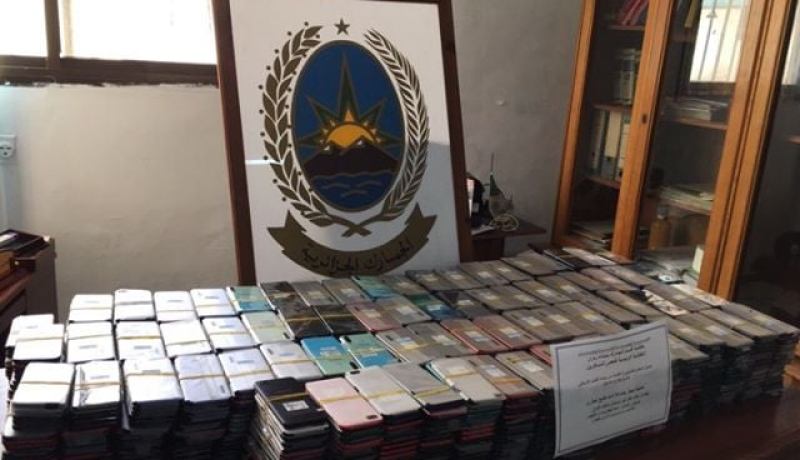 ظبط 1500 هاتف نقال غير مستعمل بميناء وهران