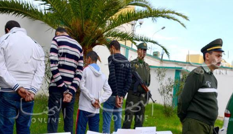 توقيف 4 أشخاص استغلوا مواقف السيارات والشواطئ بدون رخص بوهران
