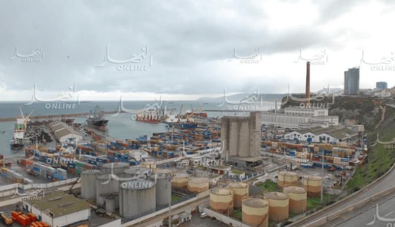 أول عملية تصدير لمركب “تايال” للمنتجات نصف مصنّعة