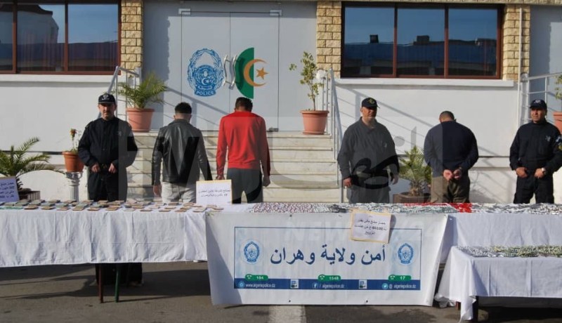 حجز 9488 قرص مهلوس وإسترجاع مبلغ 302 مليون سنتيم بوهران