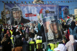 فلسطينيون يُحيون الذّكرى الـ 13 لوفاة ياسرعرفات