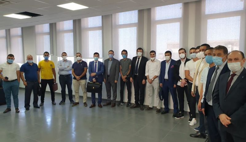 ياسين وليد يستمع لإنشغالات حاملي المشاريع المبتكرة وأصحاب الشركات الناشئة