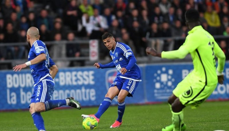 يانيس مرجي يسجل ويخسر أمام كليرمون فوت برباعية