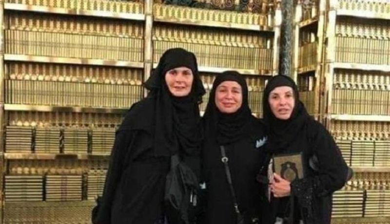 جدل بسبب فتح الروضة الشريفة لإلهام شاهين ويسرا!