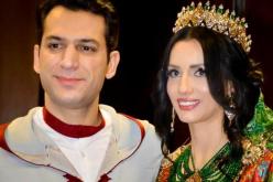 بالصور.. زوجة مراد يلدريم تفاجئ جمهورها بلوك جديد