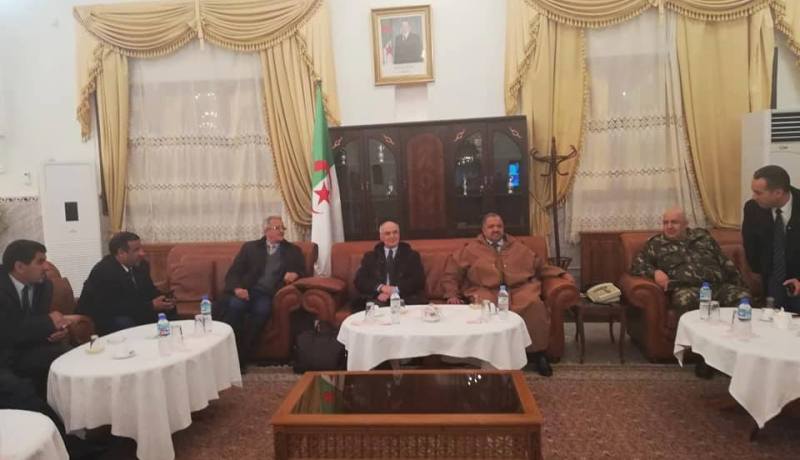 يوسفي في بشار لمعاينة منجم المنغنيز ومشروع إنجاز مصنع الإسمنت “الساورة”